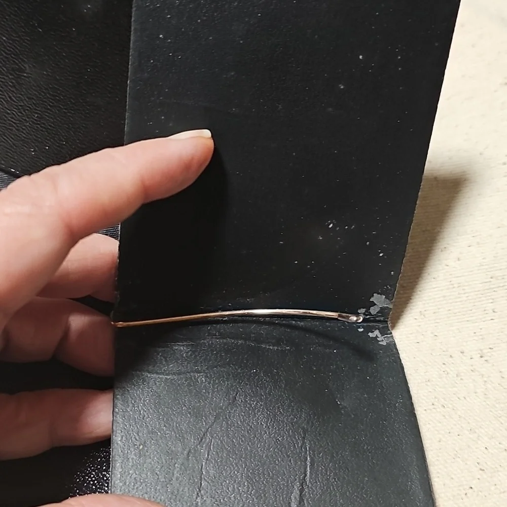 EUC Vintage Men's Black Leather Wallet with Money Clip